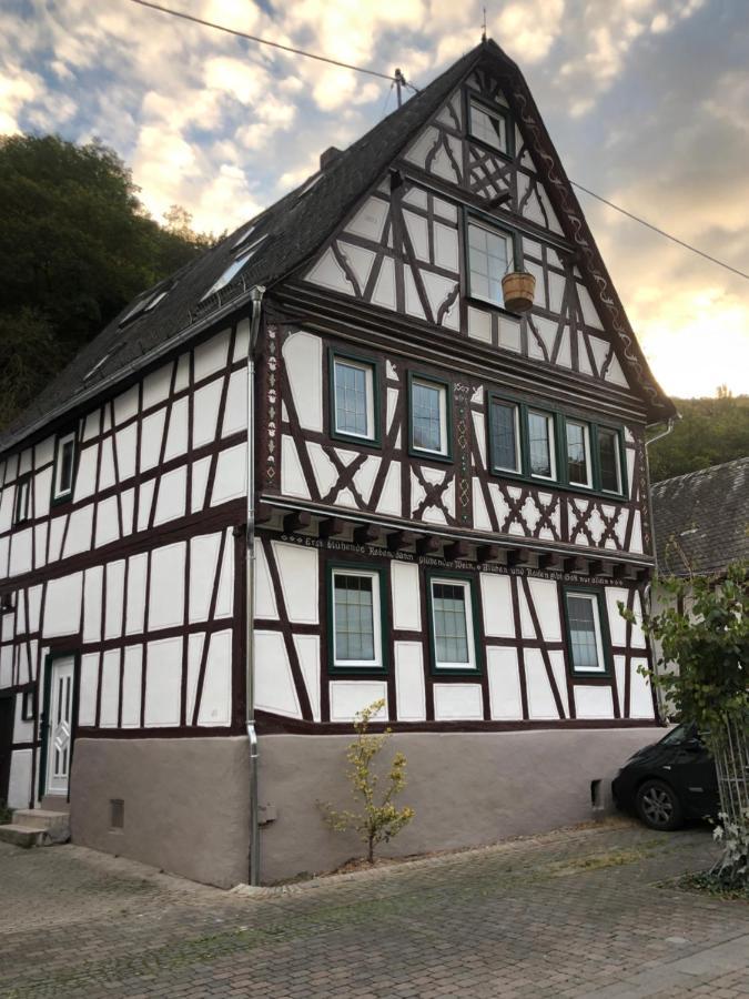 Schoene Ferienwohnung Gewoelbekeller Fachwerkhaus Bacharach Exteriör bild